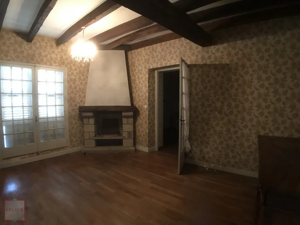 MAISON 2 APPARTEMENTS ET GARAGES