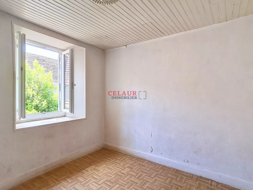 maison de bourg en pierre (sans jardin)