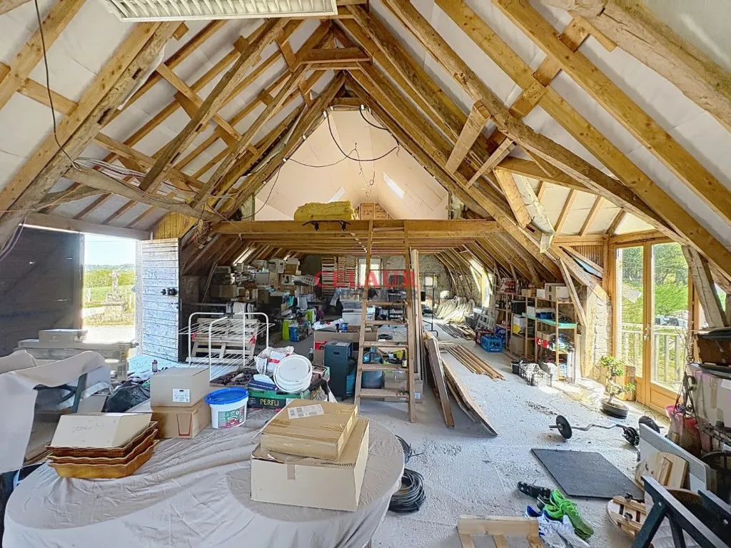 Propri&eacute;t&eacute; maison pierre piscine et grange